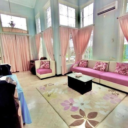 Vila Princess,Sentul 4Bedroom Dan Tenda Camping,Private Pool, Tenis Meja, Mini Billiard, Karaoke, Ayunan,Bbq, 08Satu3 80Satu6 4Satu5Satu Bogor Exterior foto