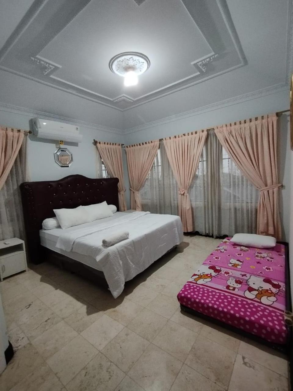 Vila Princess,Sentul 4Bedroom Dan Tenda Camping,Private Pool, Tenis Meja, Mini Billiard, Karaoke, Ayunan,Bbq, 08Satu3 80Satu6 4Satu5Satu Bogor Exterior foto