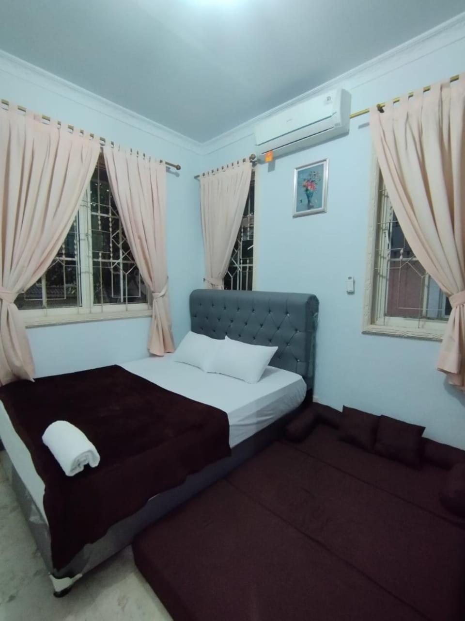 Vila Princess,Sentul 4Bedroom Dan Tenda Camping,Private Pool, Tenis Meja, Mini Billiard, Karaoke, Ayunan,Bbq, 08Satu3 80Satu6 4Satu5Satu Bogor Exterior foto
