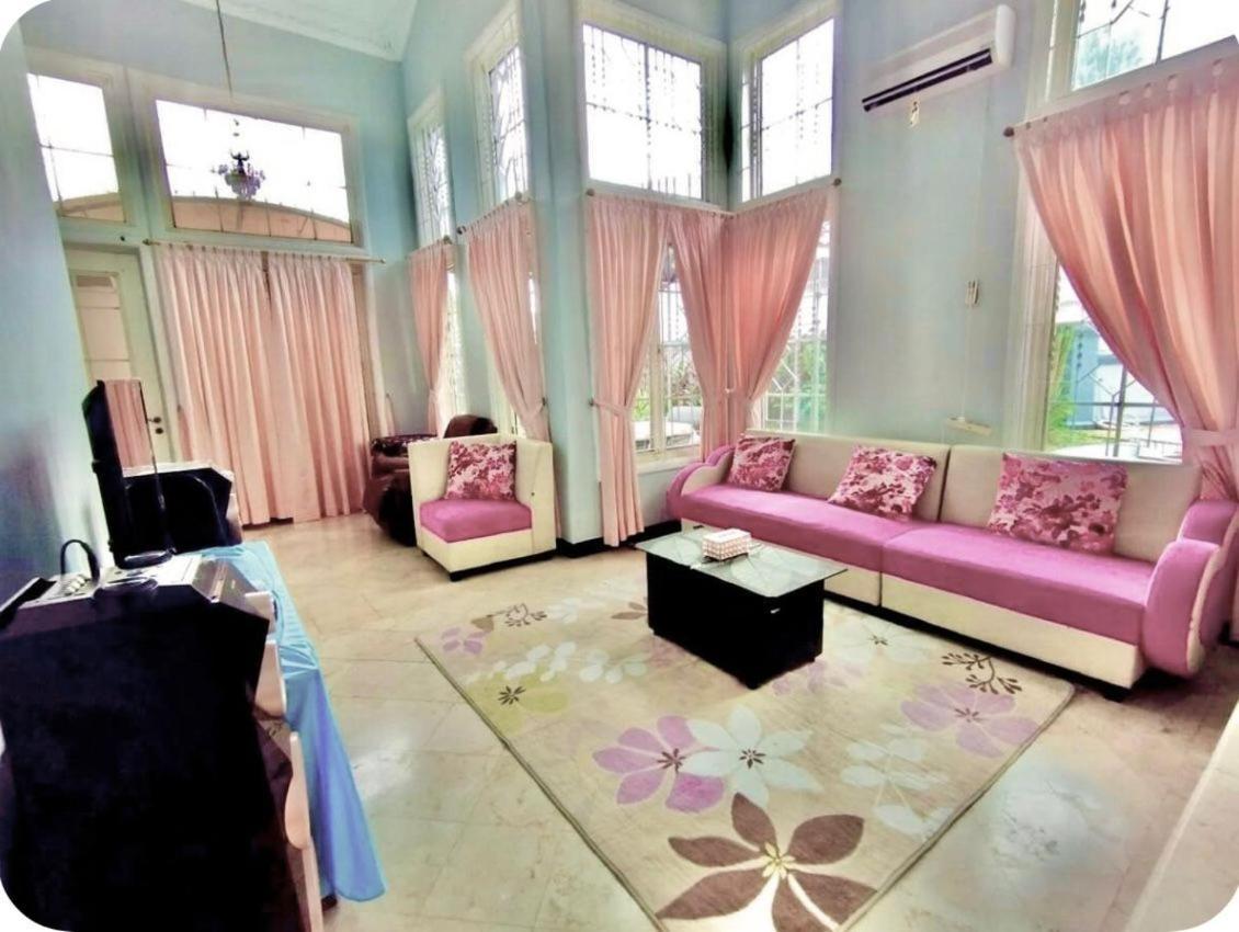 Vila Princess,Sentul 4Bedroom Dan Tenda Camping,Private Pool, Tenis Meja, Mini Billiard, Karaoke, Ayunan,Bbq, 08Satu3 80Satu6 4Satu5Satu Bogor Exterior foto