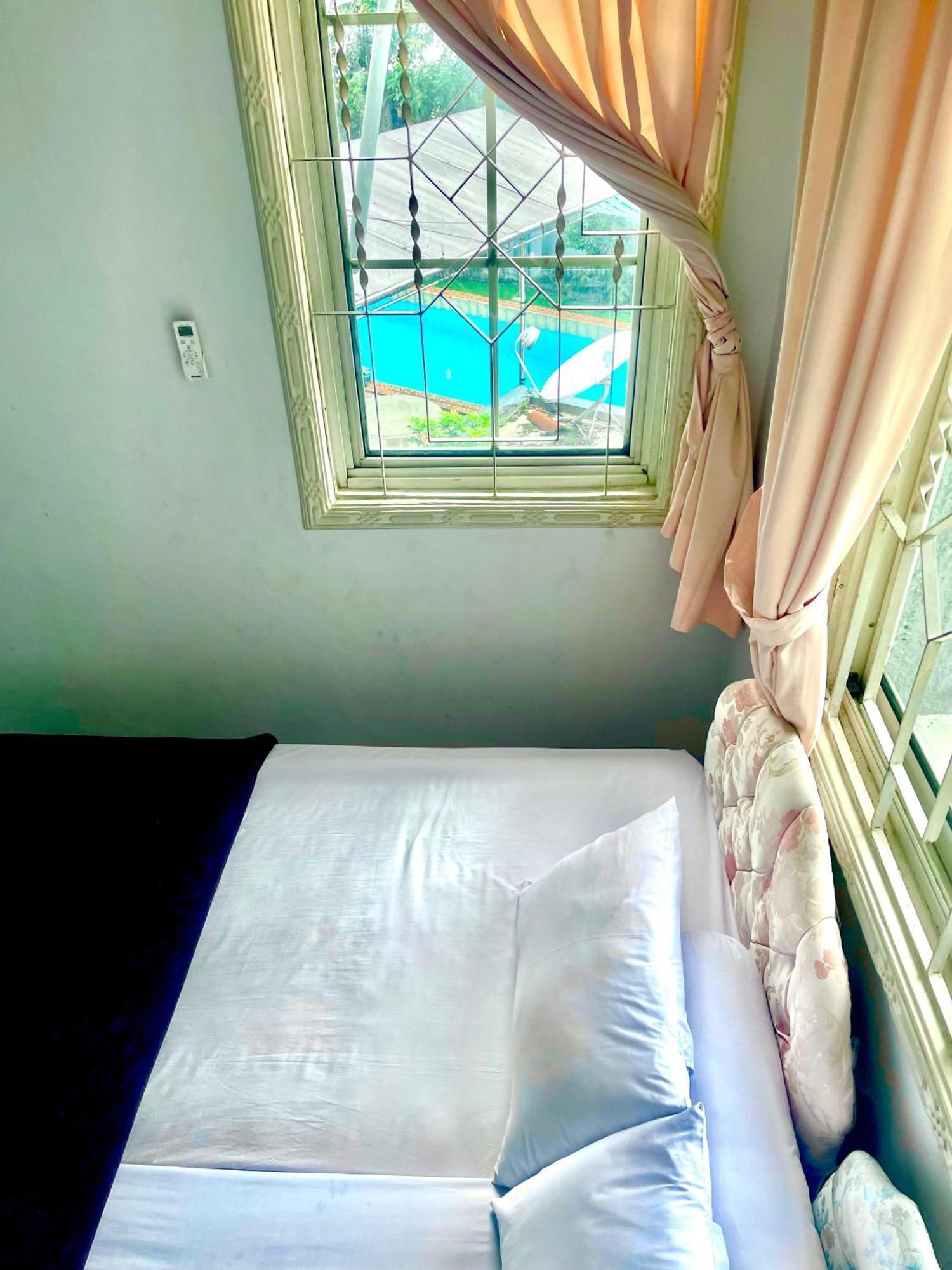 Vila Princess,Sentul 4Bedroom Dan Tenda Camping,Private Pool, Tenis Meja, Mini Billiard, Karaoke, Ayunan,Bbq, 08Satu3 80Satu6 4Satu5Satu Bogor Exterior foto